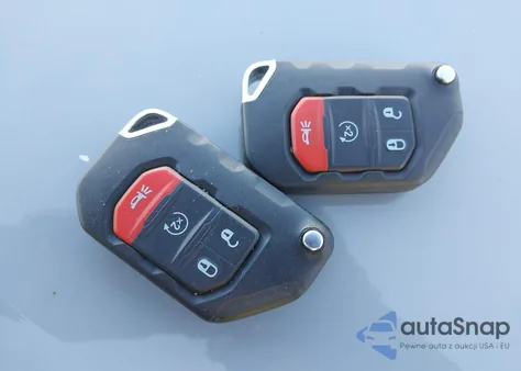 2025 Jeep Gladiator Texas Trail z USA, uszkodzony, nr VIN 1C6PJTAG8SL507634